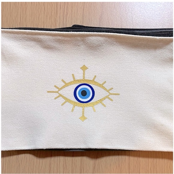 Small canvas bag with zipper. 🧿 Multiple uses. Makeup, crystals, sage, 💨, etc - Picture 3 of 3